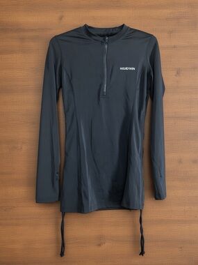 HISKYWIN ATHLETIC TOP SIZE SMALL